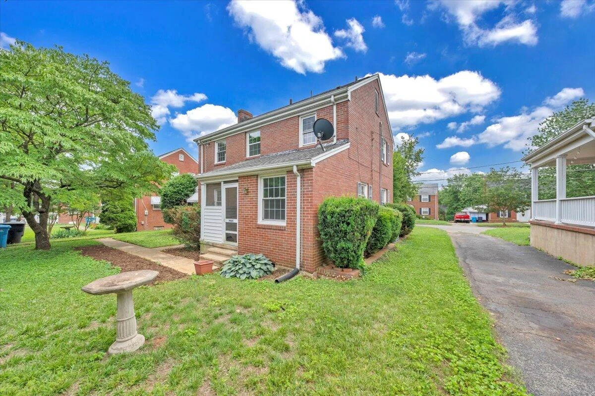 3433 Courtland RD - Photo 39