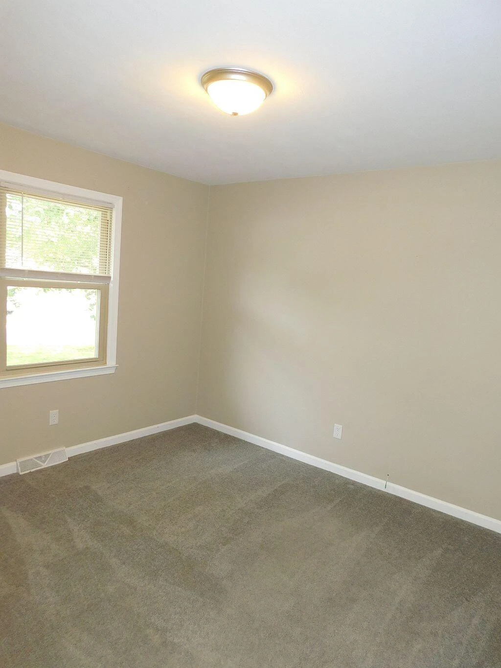 4230 Belford ST - Photo 14