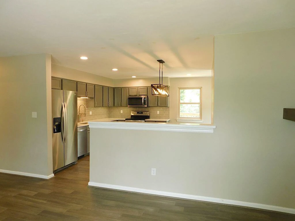4230 Belford ST - Photo 5