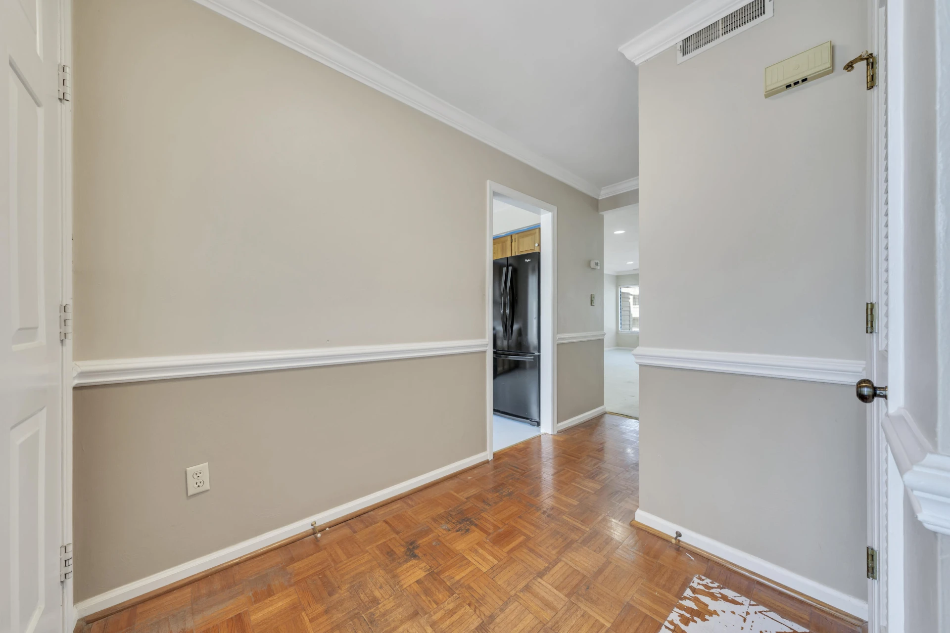 2404 Post Oak RD - Photo 3