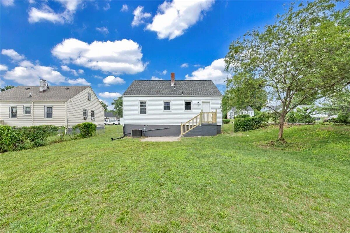 2637 Cornell DR - Photo 12