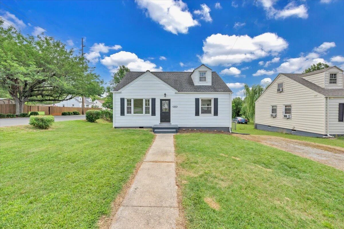 2637 Cornell DR - Photo 13