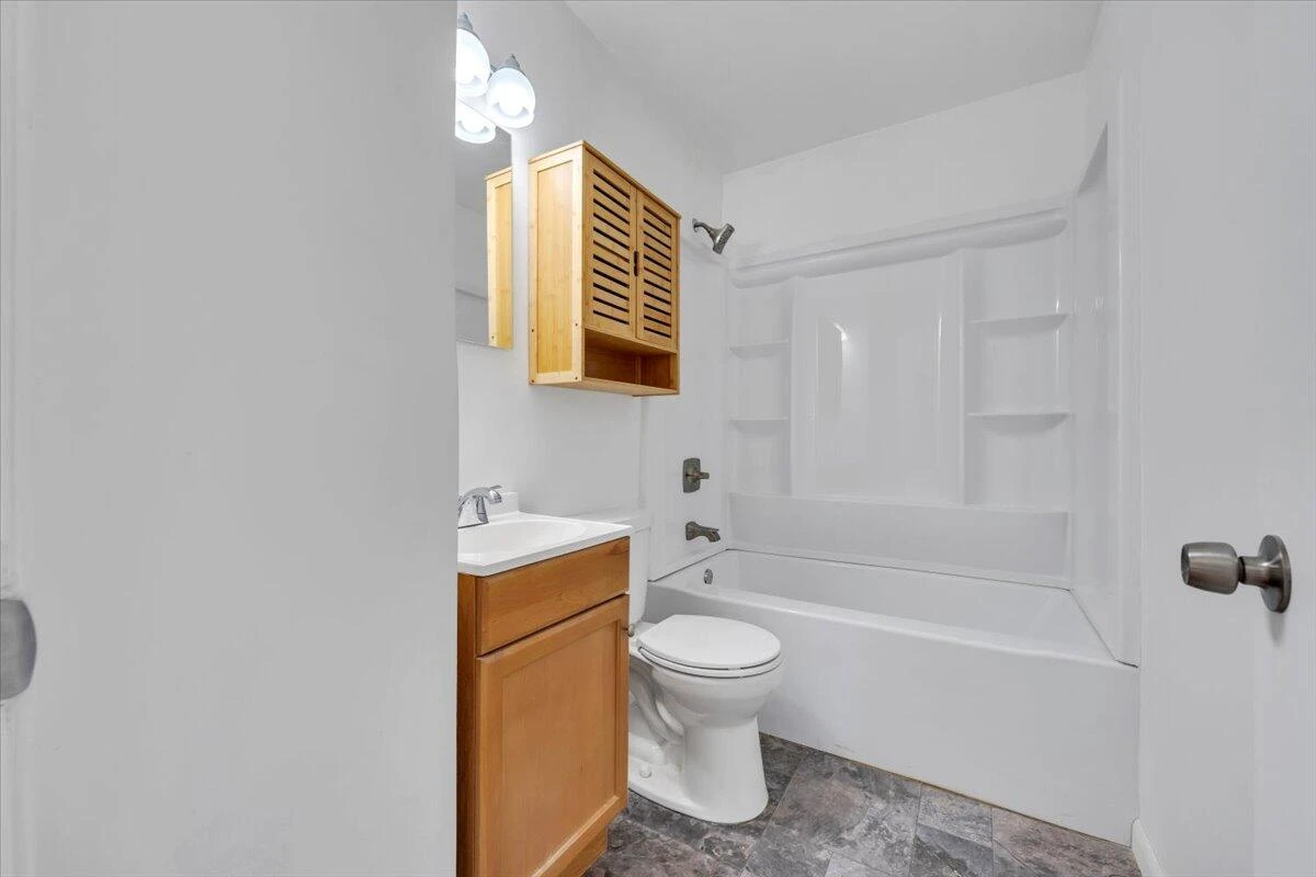 2637 Cornell DR - Photo 6