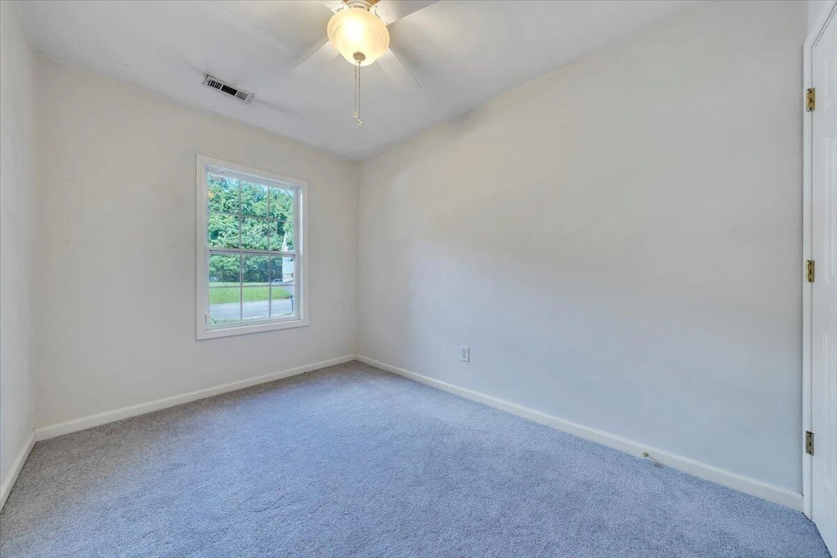 2417 Deerfield CT - Photo 22