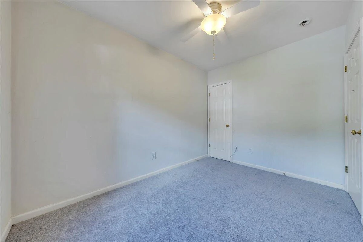 2417 Deerfield CT - Photo 23