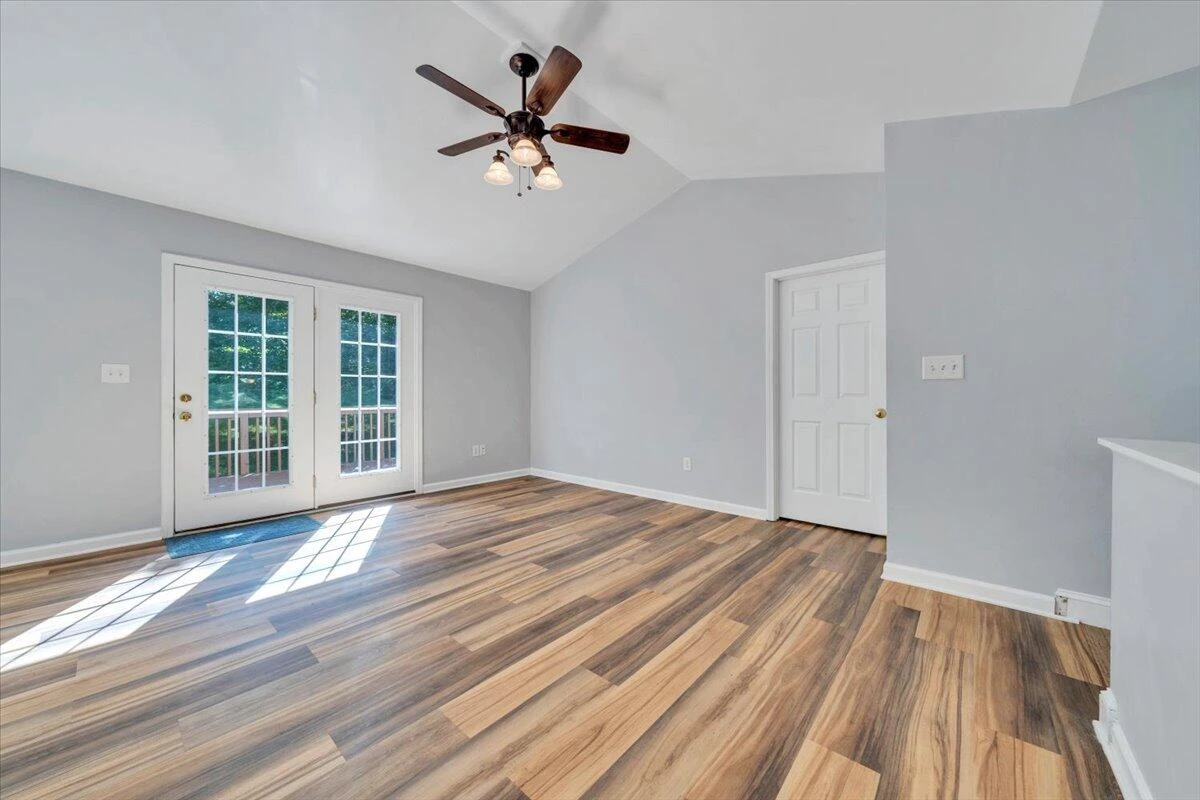 2417 Deerfield CT - Photo 6