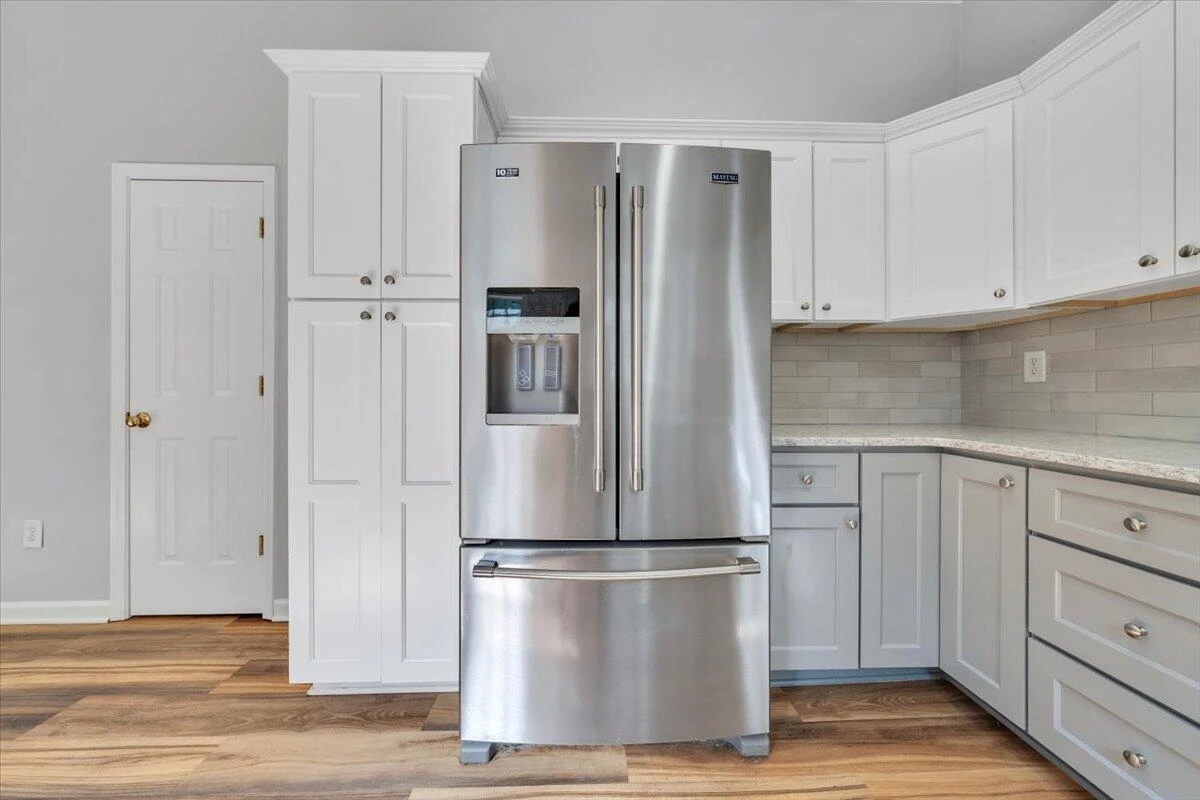 2417 Deerfield CT - Photo 10