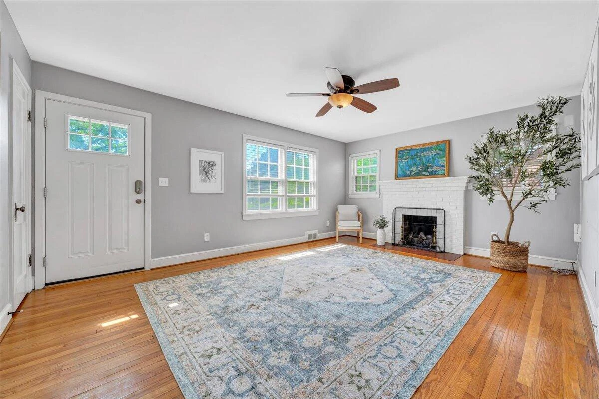 2326 Carlton RD SW - Photo 4
