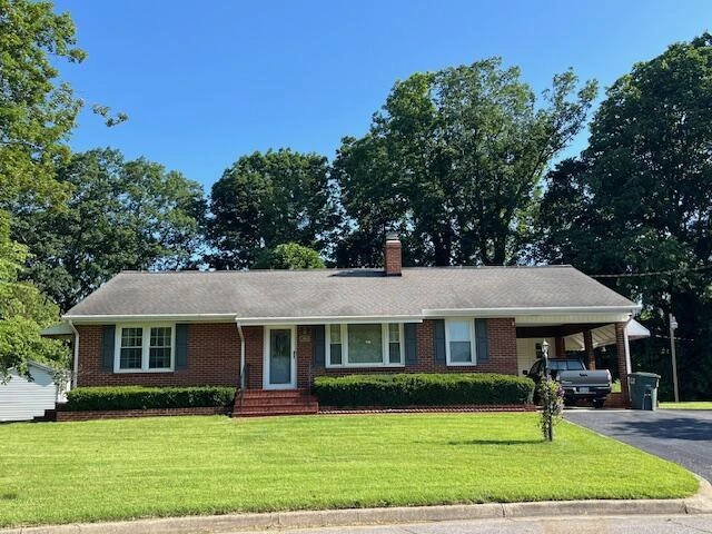 366 HOWARD DR