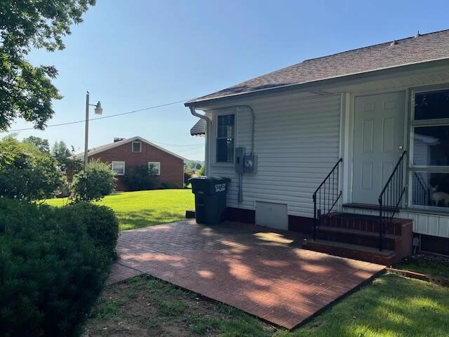 366 HOWARD DR - Photo 28