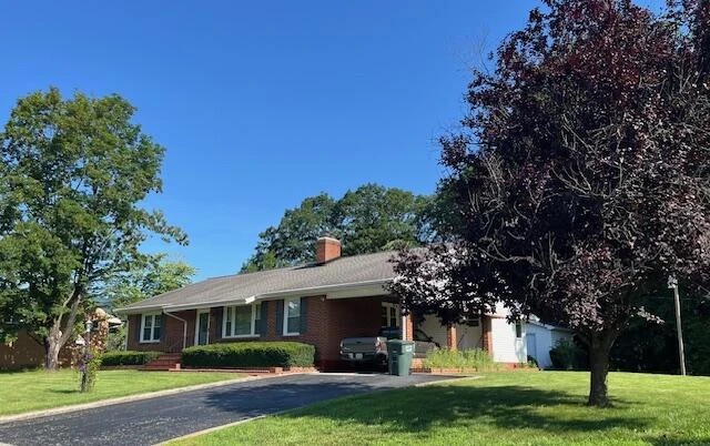 366 HOWARD DR - Photo 4