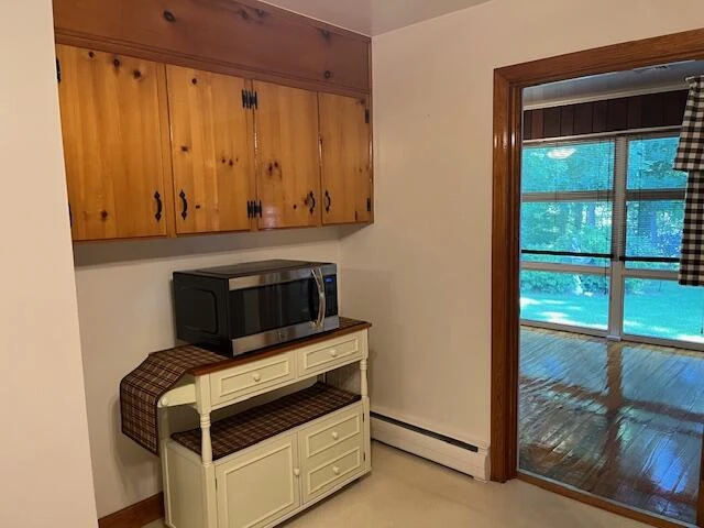 366 HOWARD DR - Photo 7