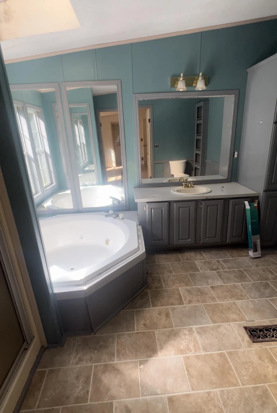 84 Oriskany Square - Photo 9