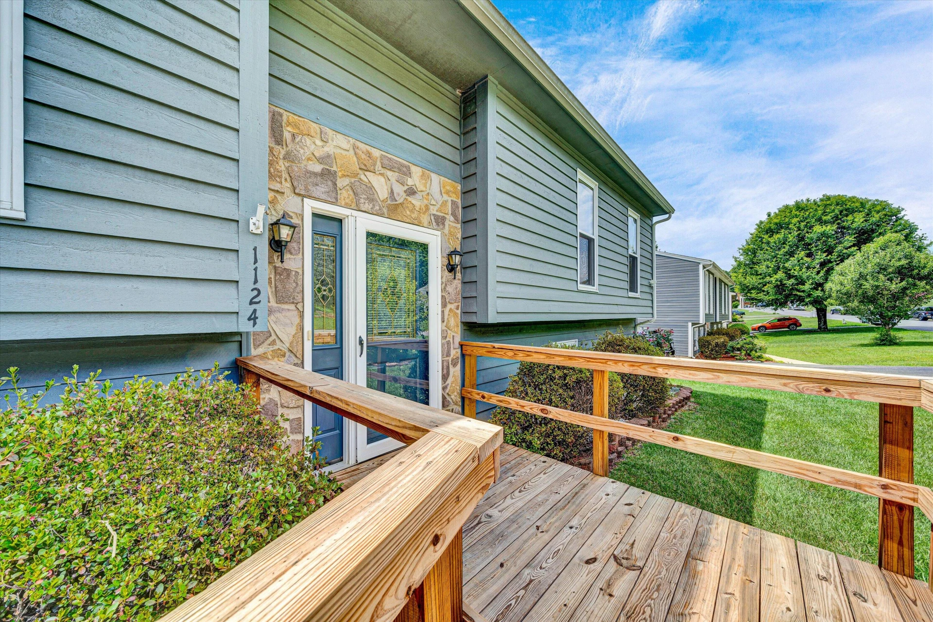 1124 Pedigo LN - Photo 3