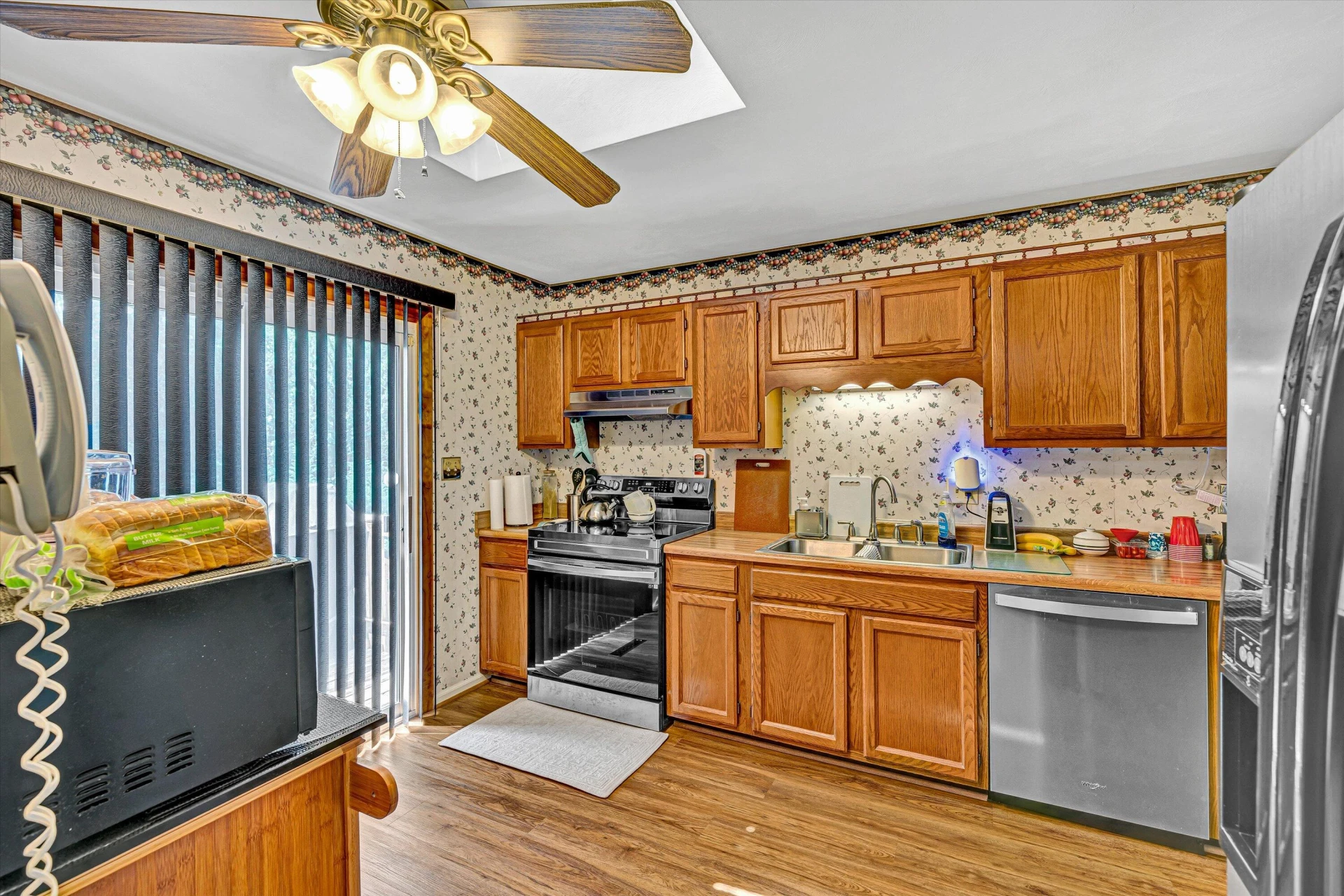 1124 Pedigo LN - Photo 9