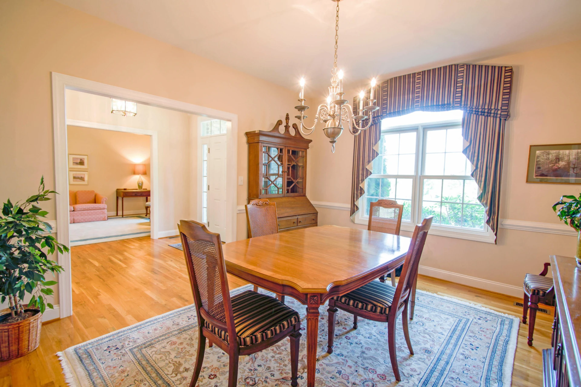 323 Hayfield DR - Photo 12