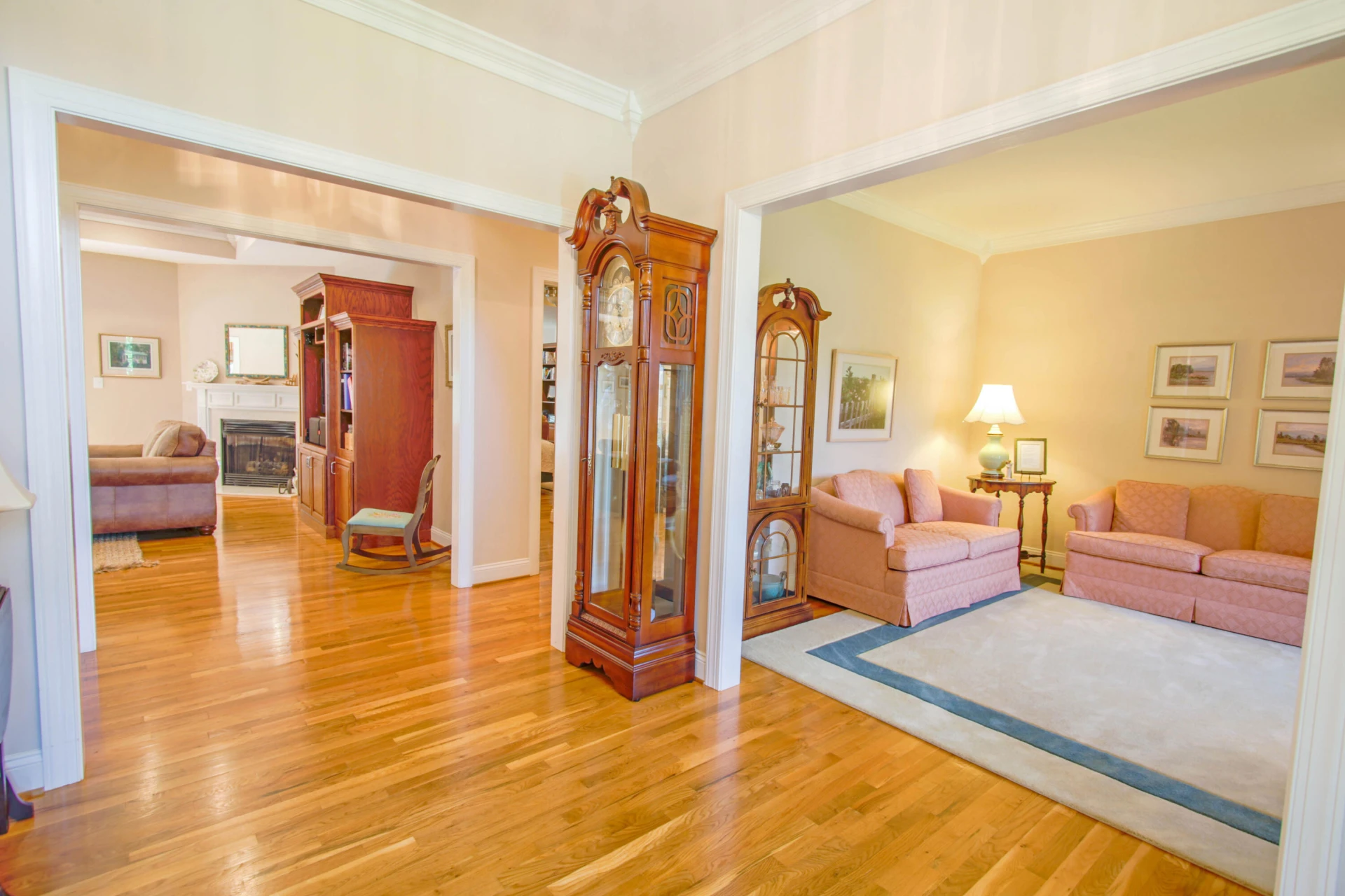 323 Hayfield DR - Photo 4