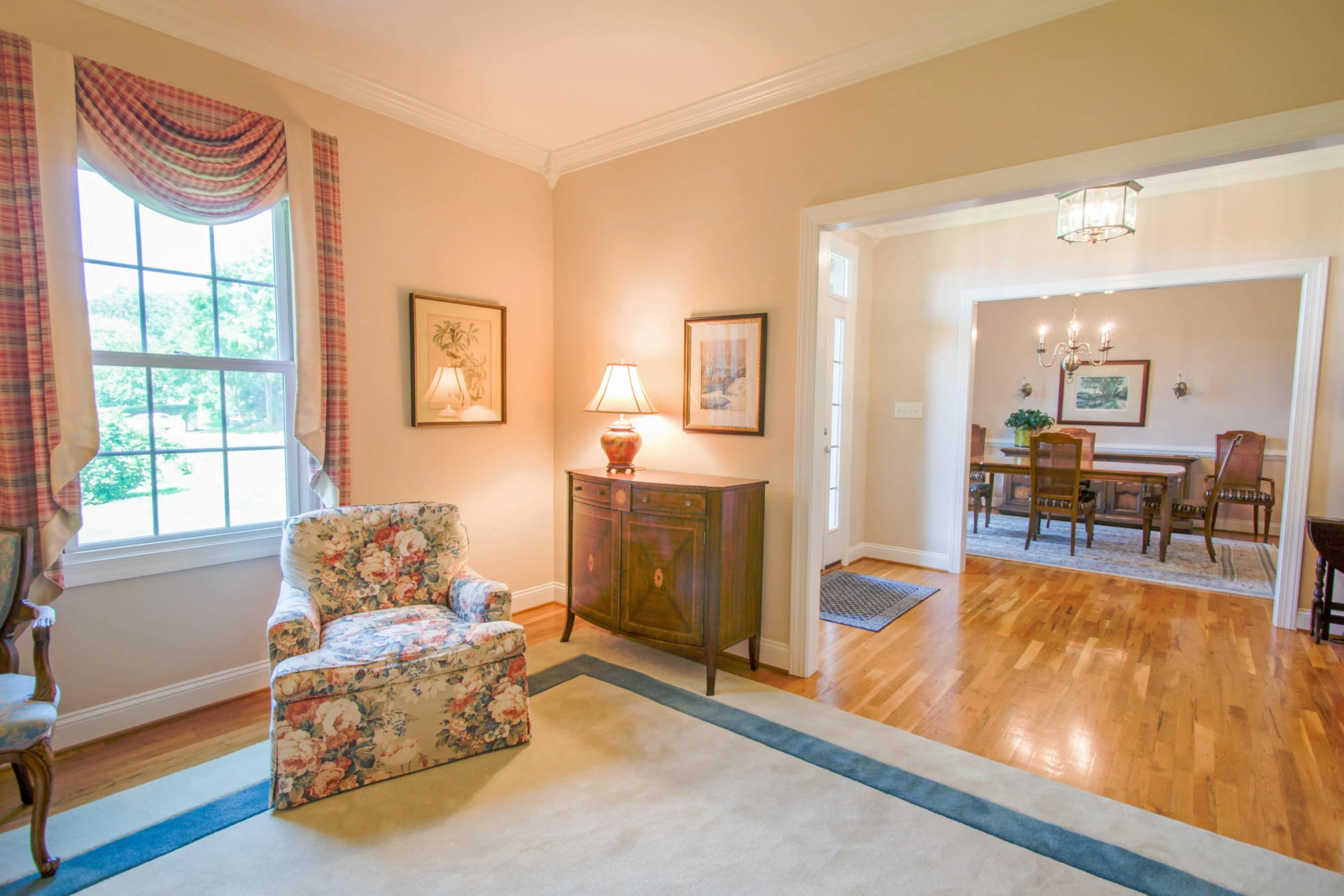 323 Hayfield DR - Photo 6