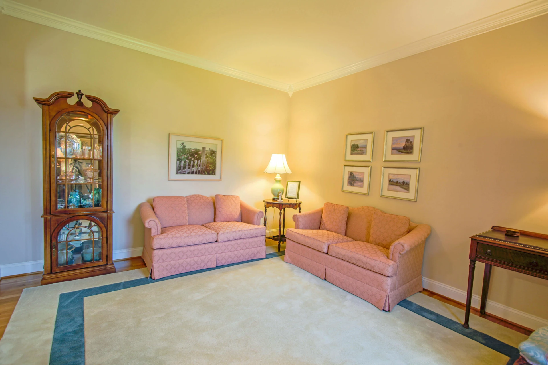 323 Hayfield DR - Photo 8