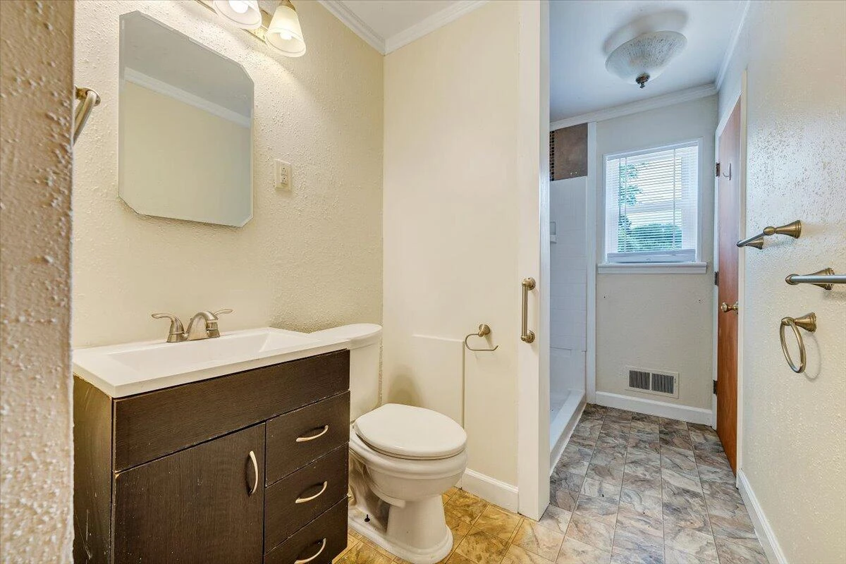 618 GLADIES ST - Photo 14