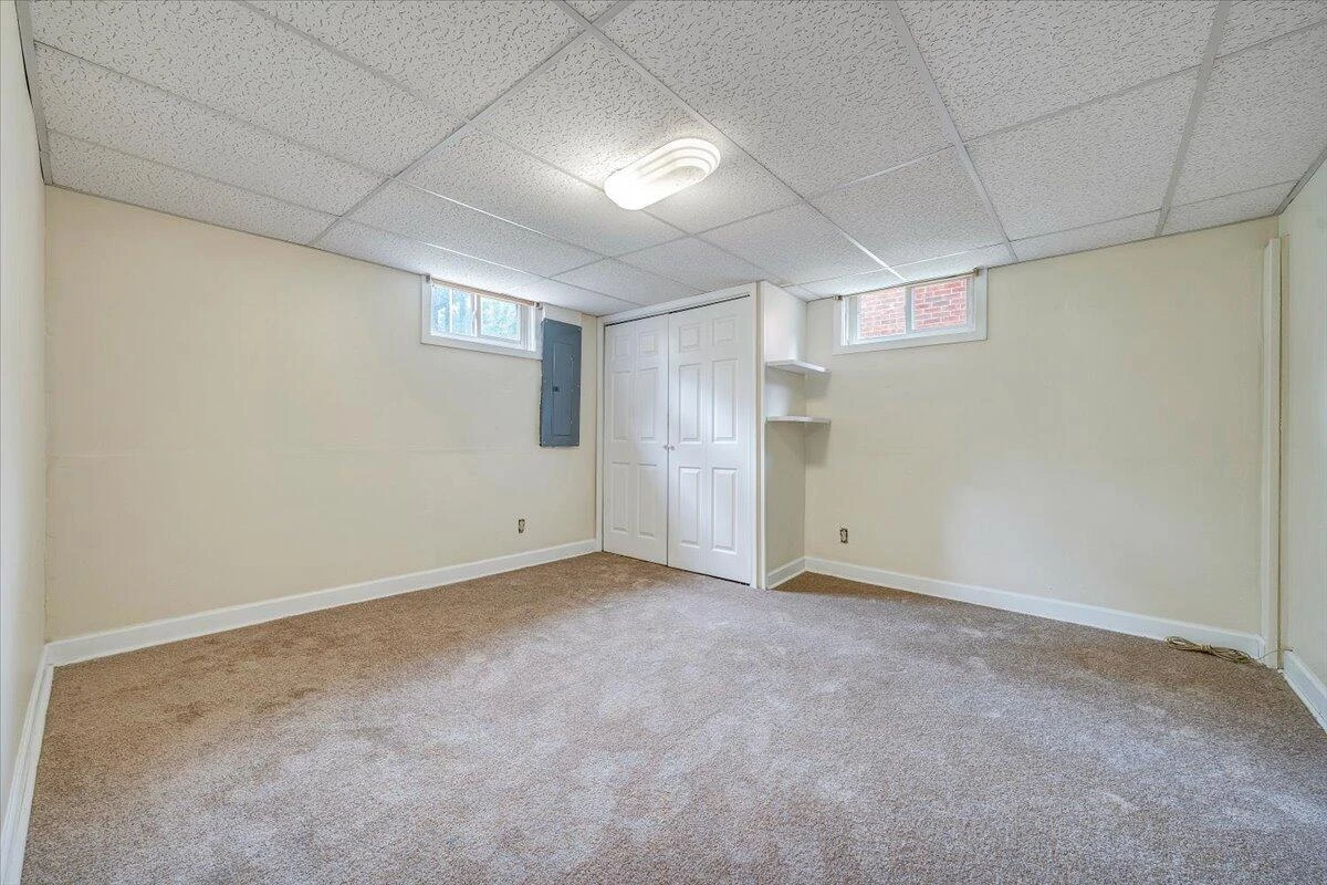 618 GLADIES ST - Photo 18