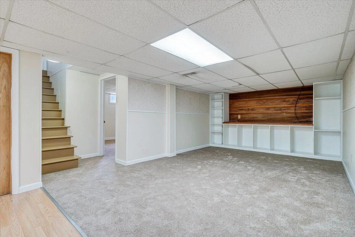 618 GLADIES ST - Photo 20
