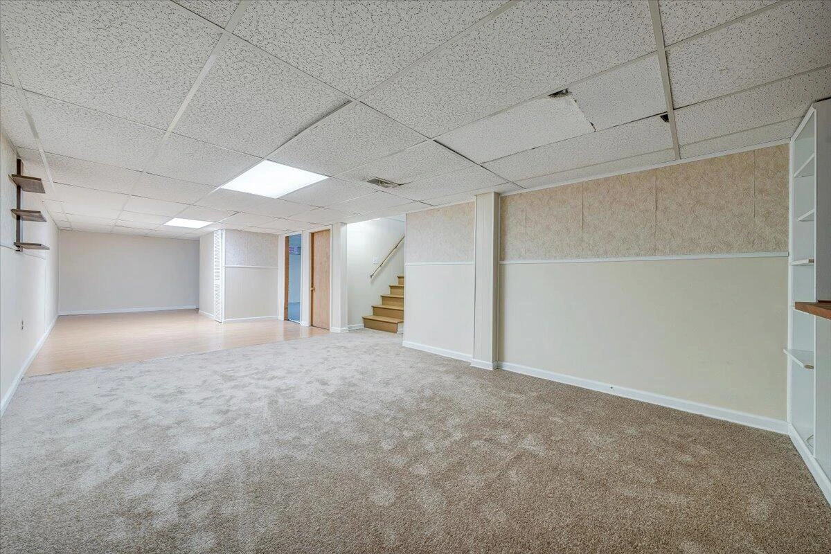 618 GLADIES ST - Photo 22
