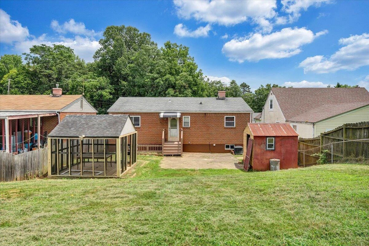 618 GLADIES ST - Photo 26