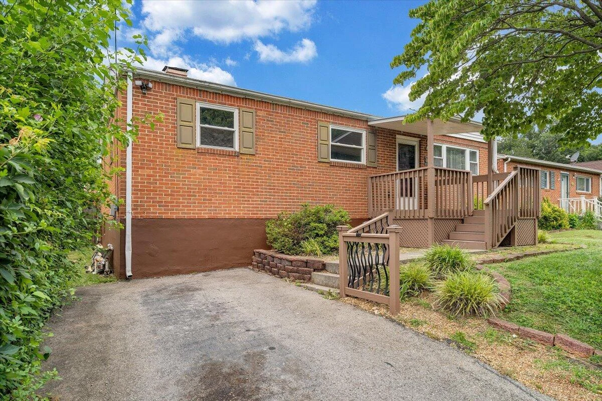 618 GLADIES ST - Photo 29