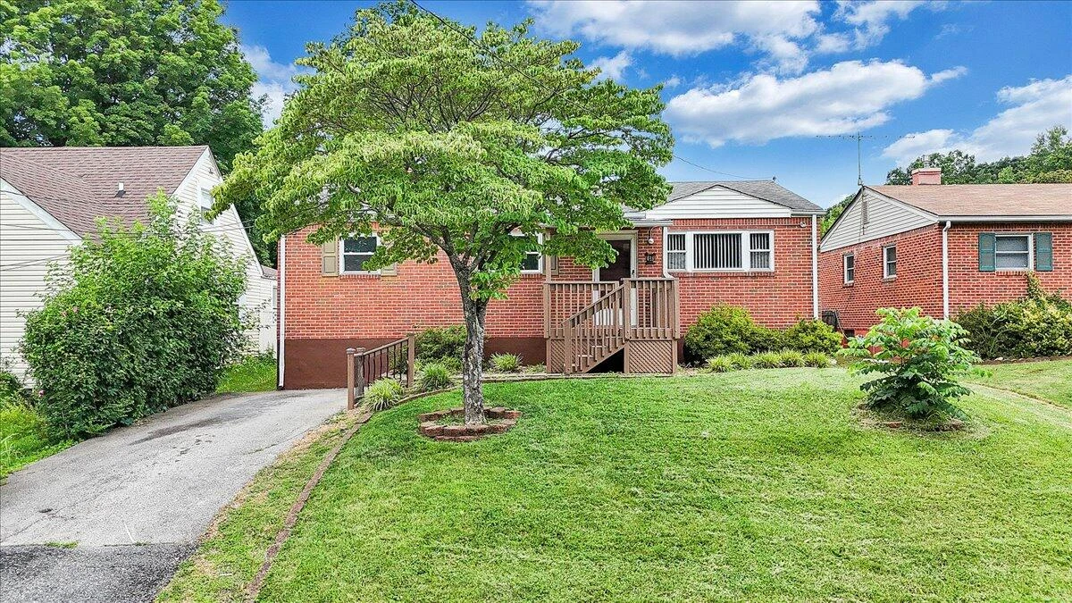 618 GLADIES ST - Photo 34