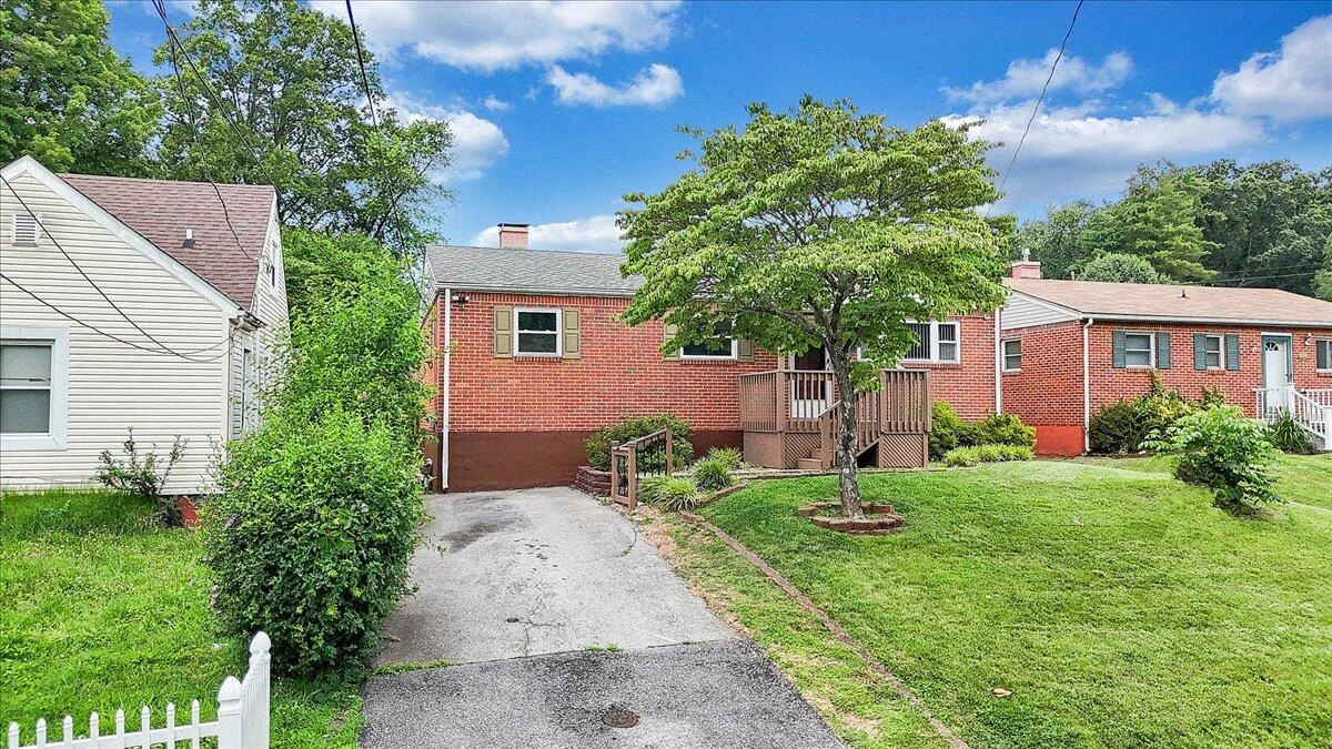 618 GLADIES ST - Photo 35