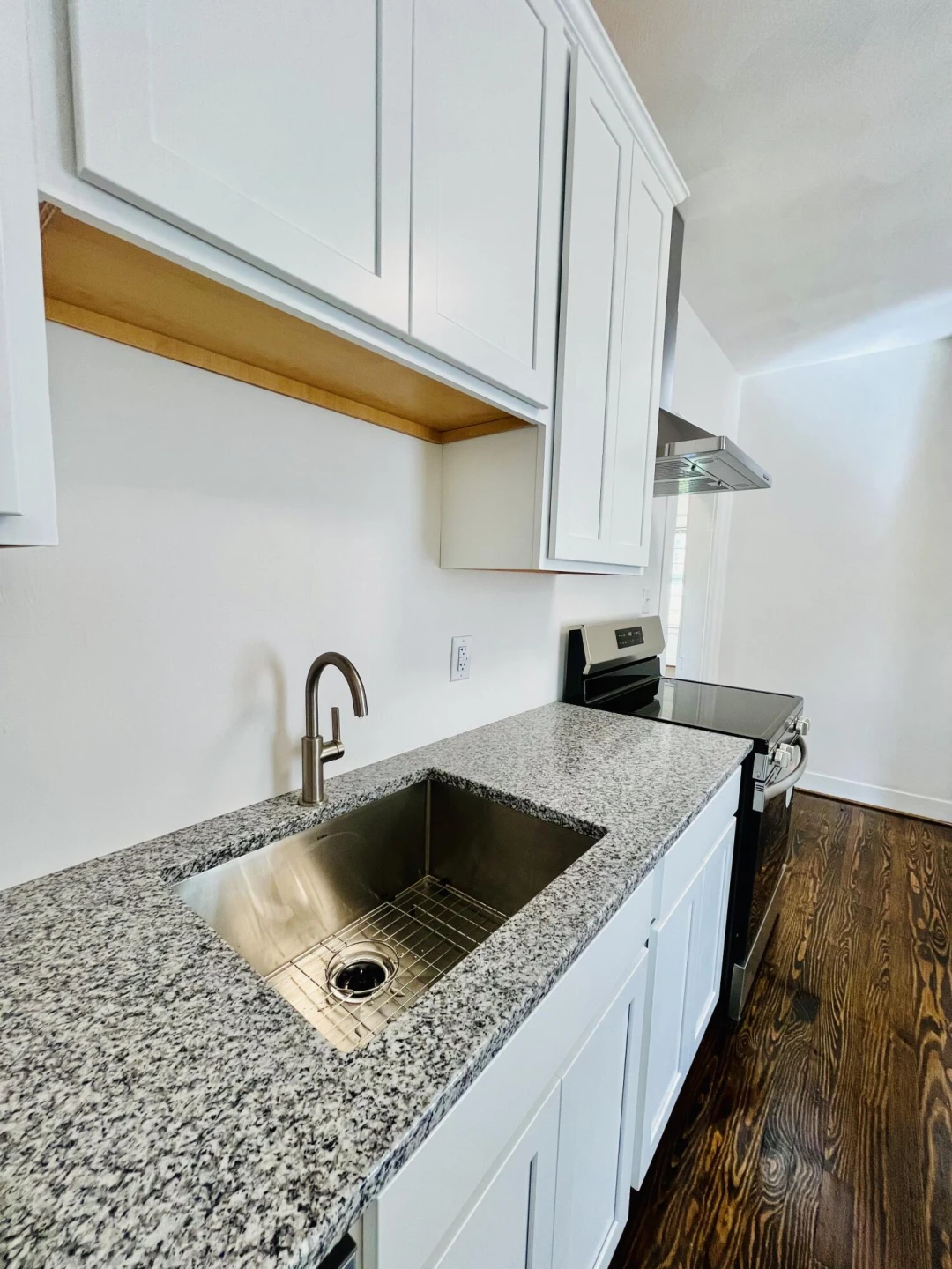 1138 Murray AVE - Photo 8