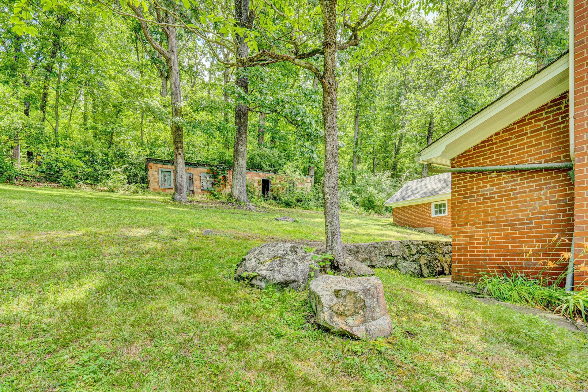 1831 Carpenter DR - Photo 38
