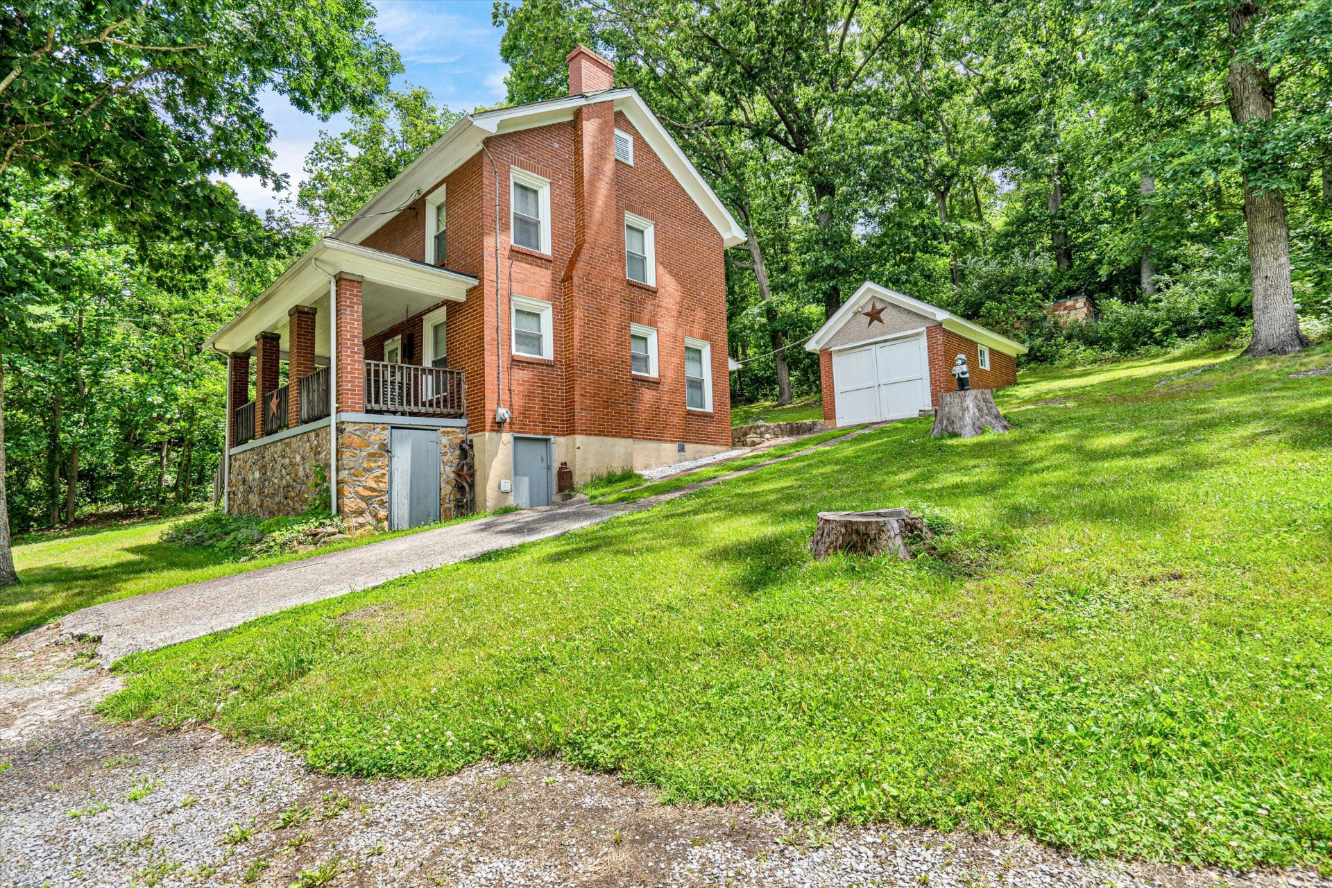 1831 Carpenter DR - Photo 9