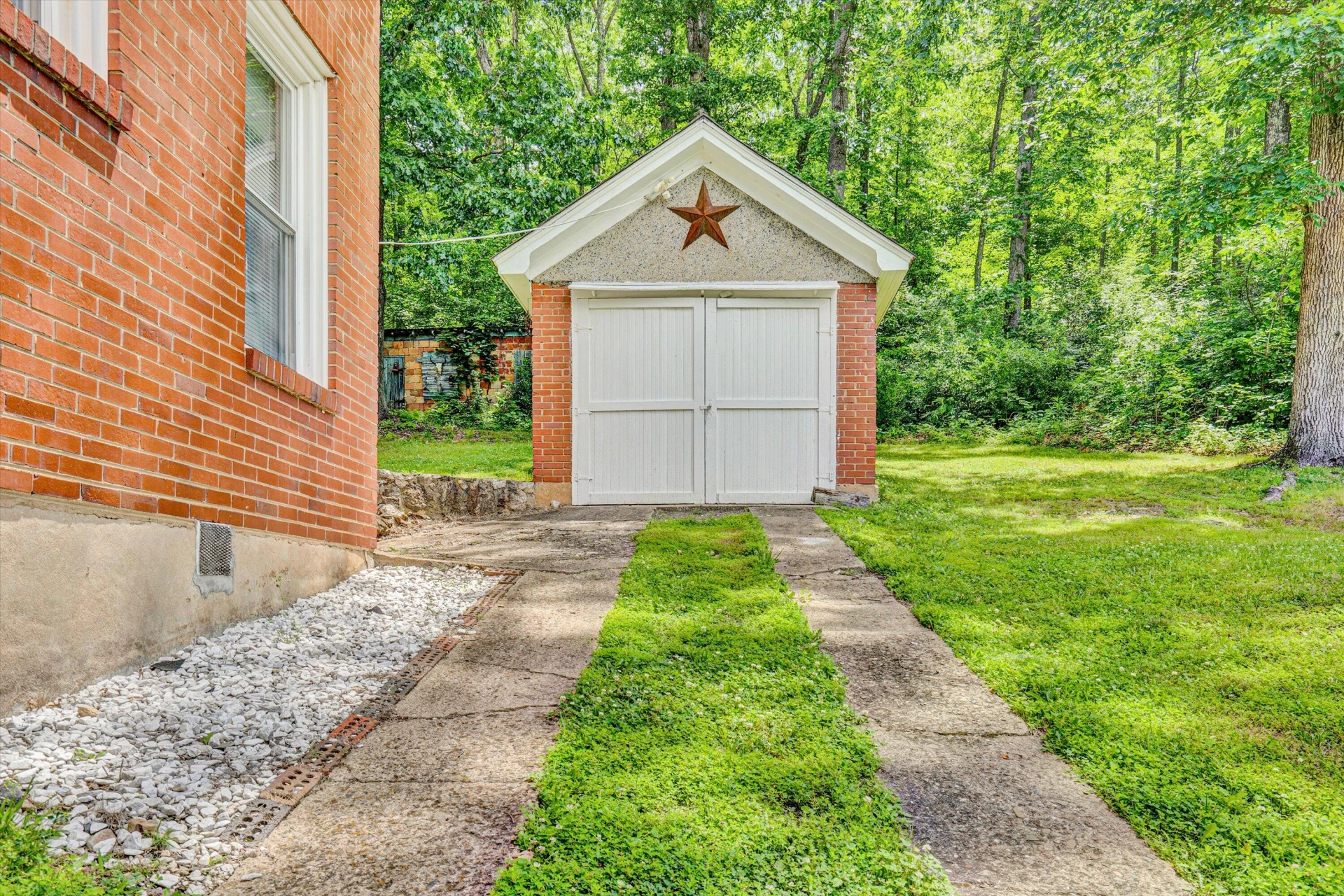 1831 Carpenter DR - Photo 11
