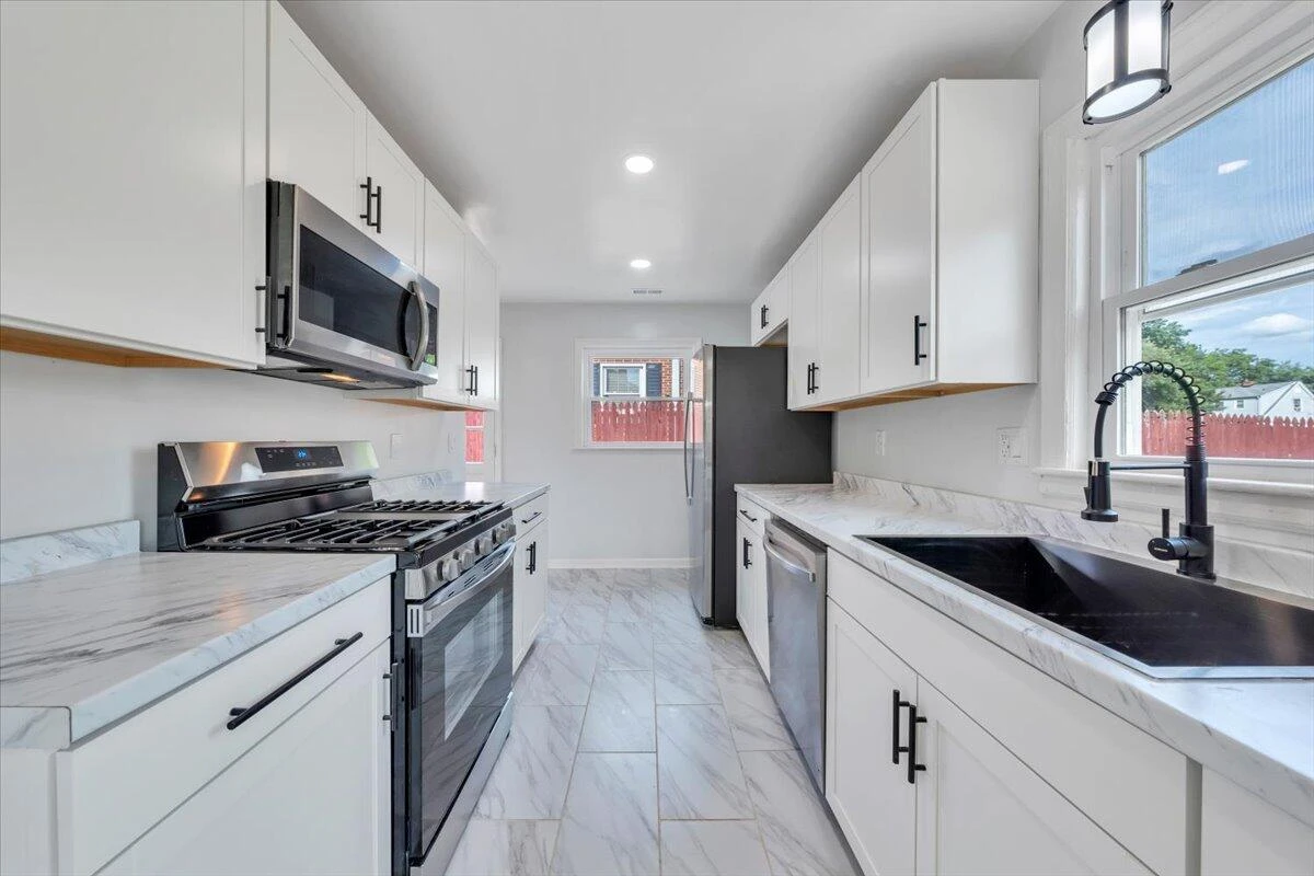 3117 Oaklawn AVE - Photo 13
