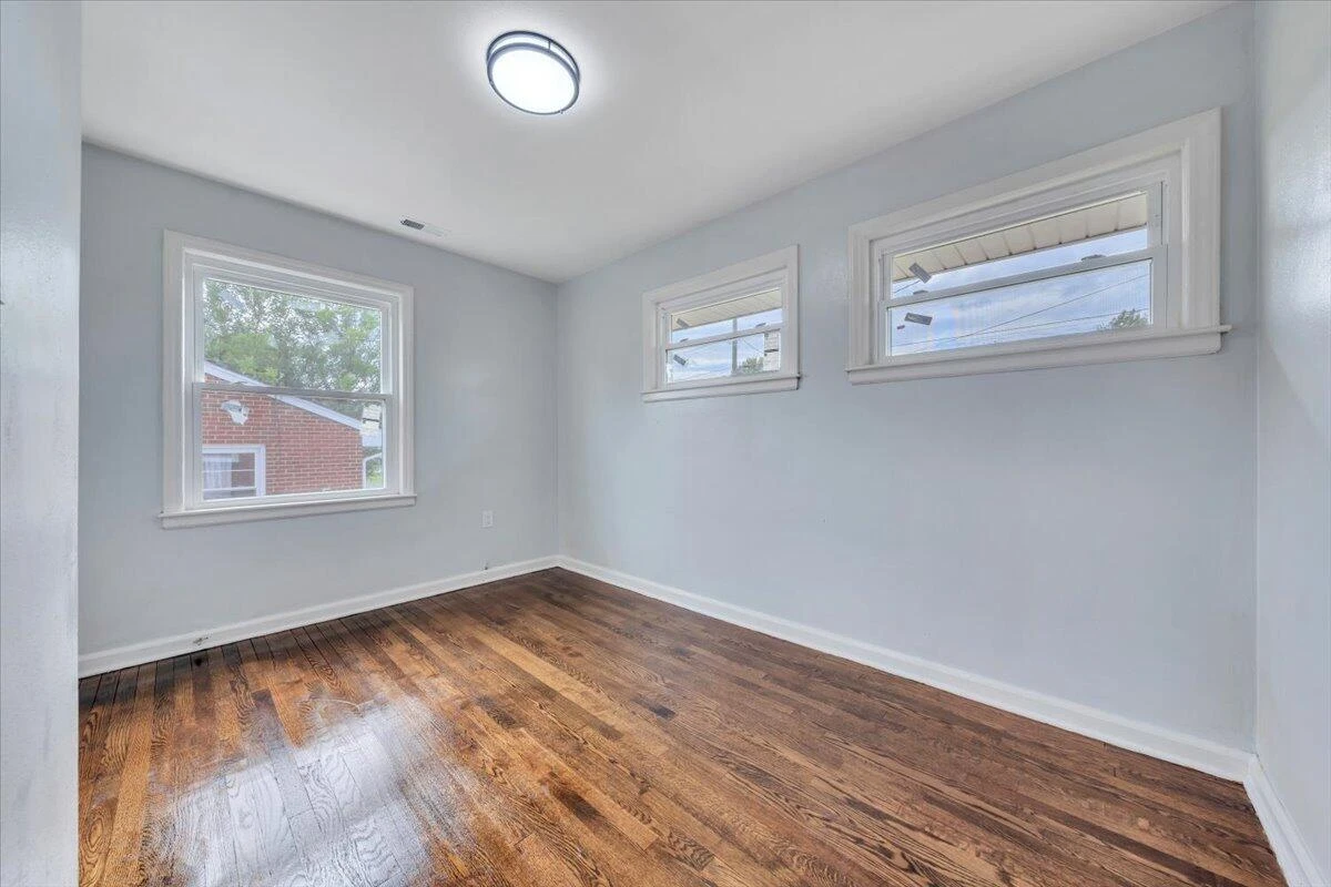 3117 Oaklawn AVE - Photo 17