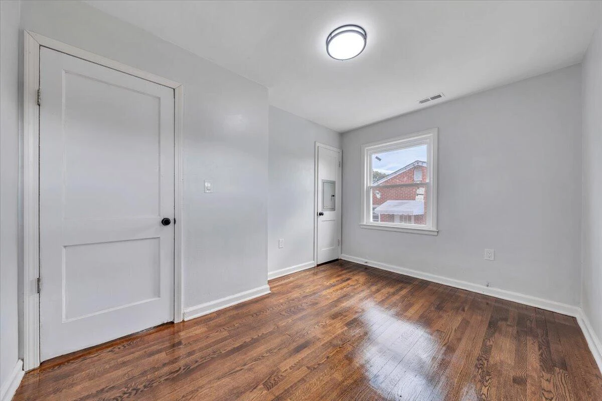 3117 Oaklawn AVE - Photo 18