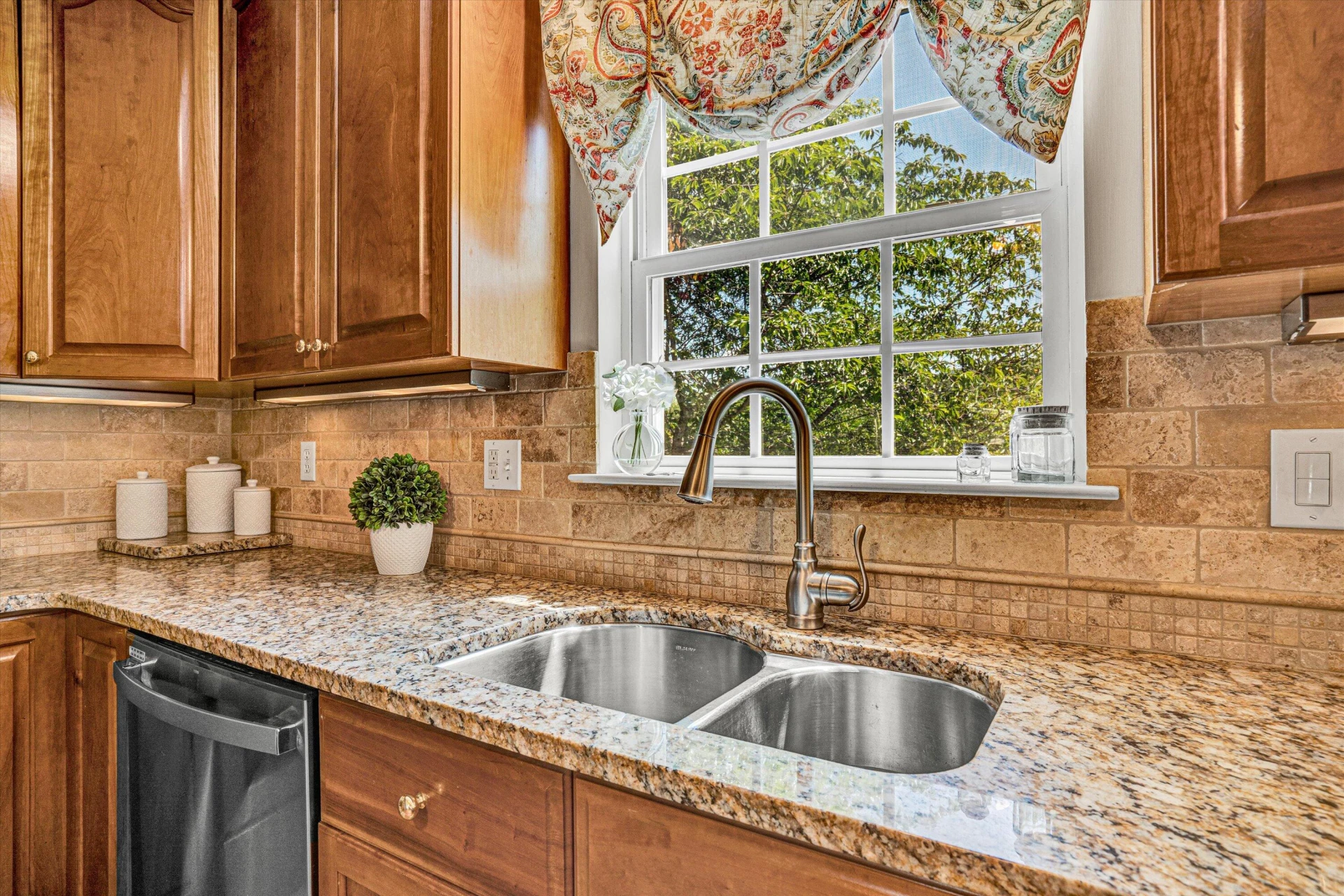 610 Crystal Anne LN - Photo 26