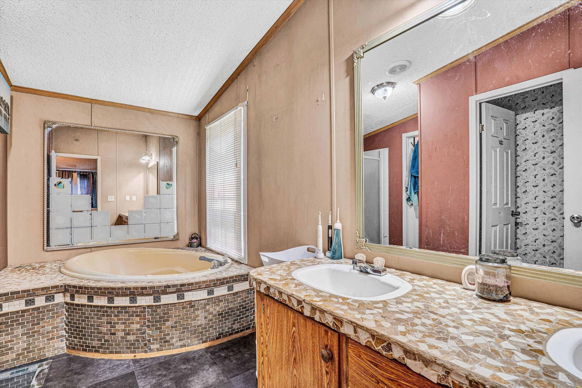 2025 Coles Creek RD - Photo 21