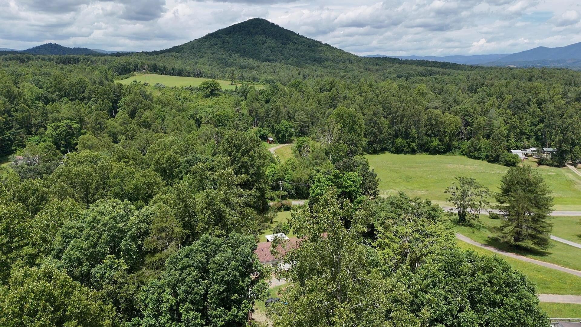 2025 Coles Creek RD - Photo 32
