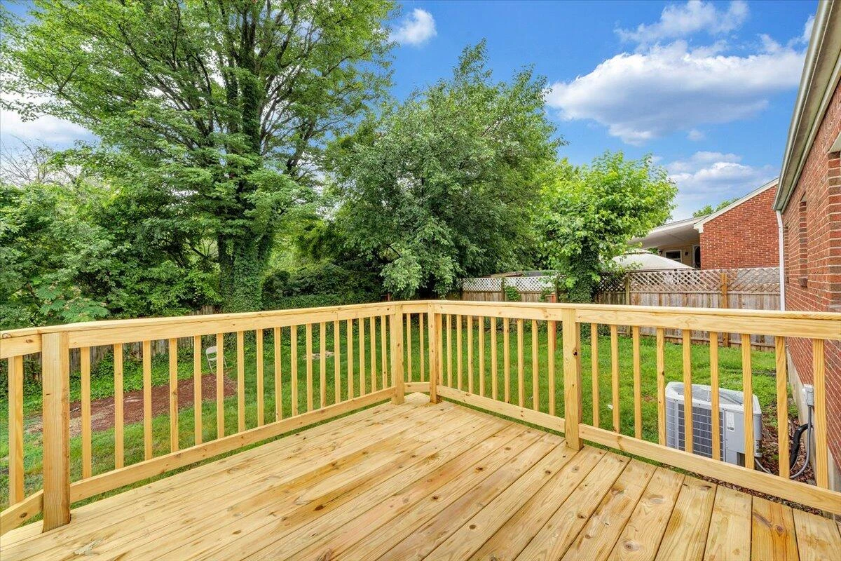 1709 Coveland DR - Photo 17
