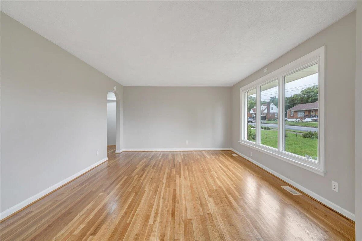 1709 Coveland DR - Photo 2