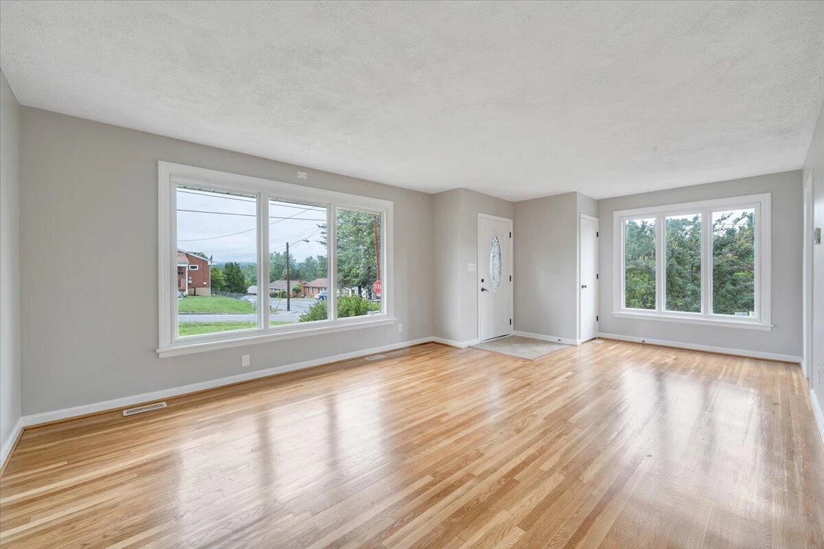 1709 Coveland DR - Photo 4