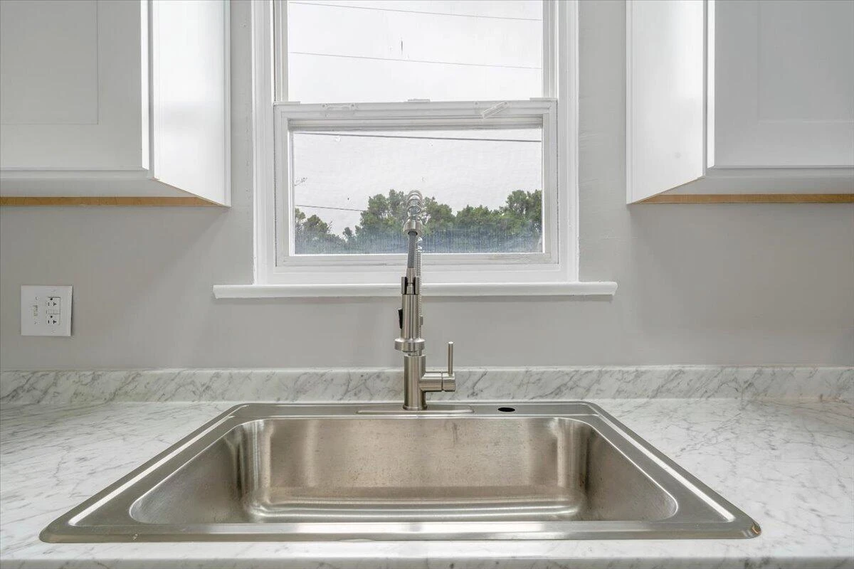 1709 Coveland DR - Photo 8