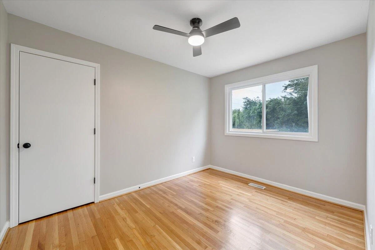 1709 Coveland DR - Photo 9