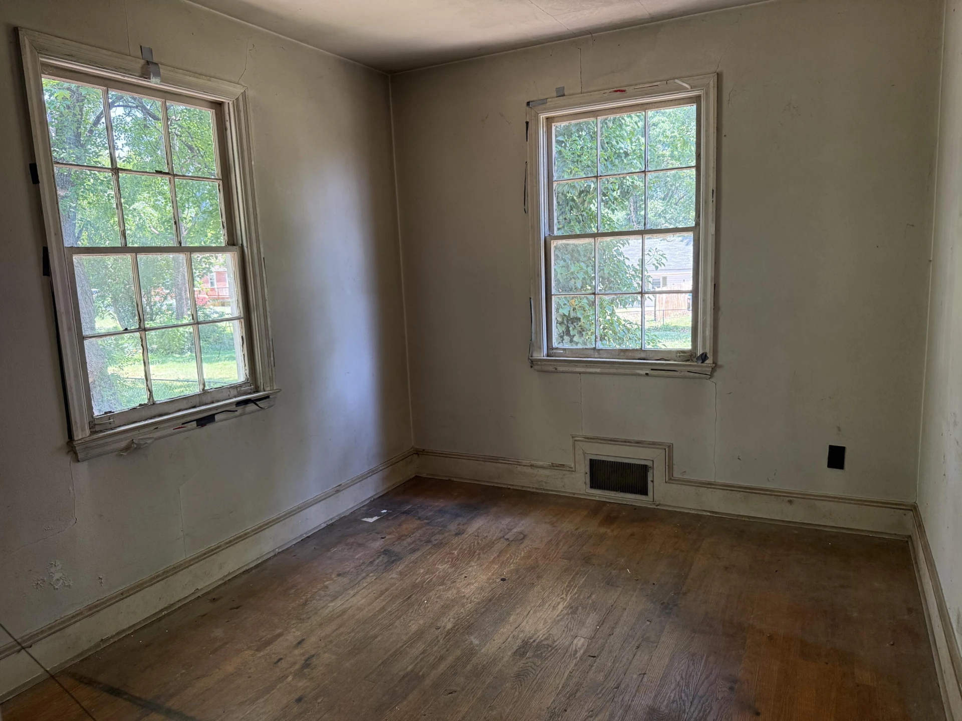 3420 Oaklawn AVE - Photo 6