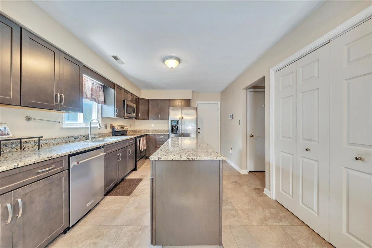 3341 Fort Lewis CIR - Photo 16