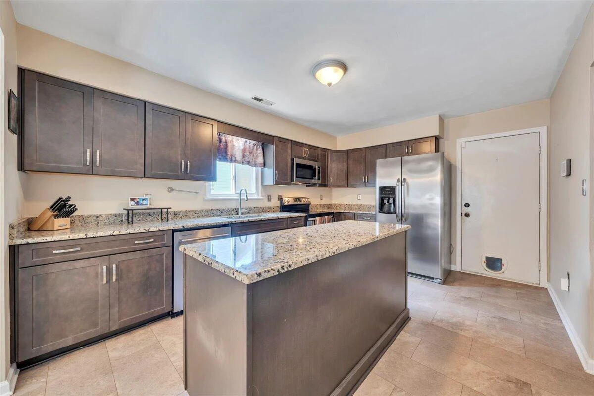3341 Fort Lewis CIR - Photo 18