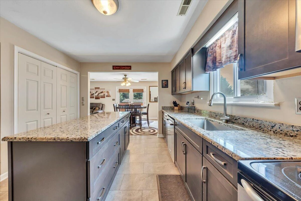 3341 Fort Lewis CIR - Photo 19